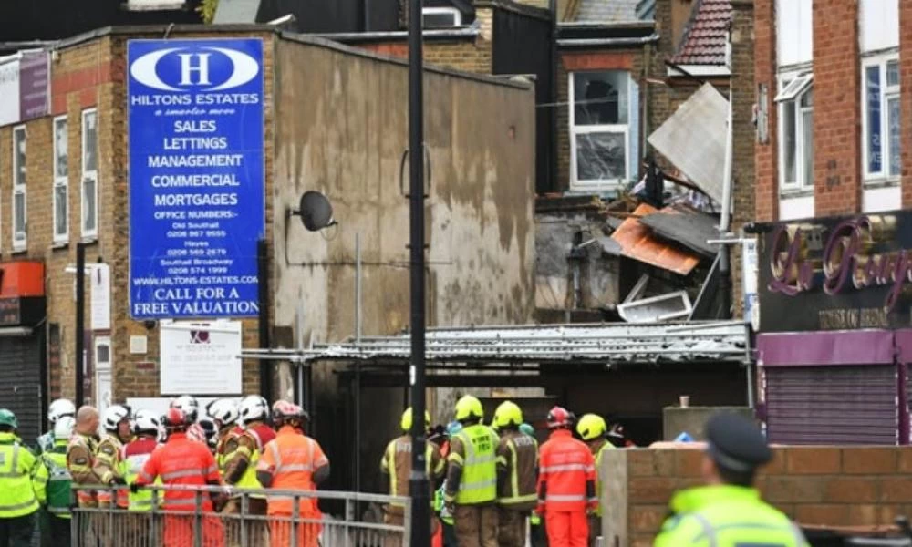 Συναγερμός στο Λονδίνο από έκρηξη σε αγωγό αερίου σε κτίριο